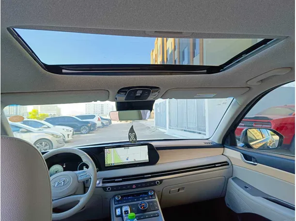 Car image 22