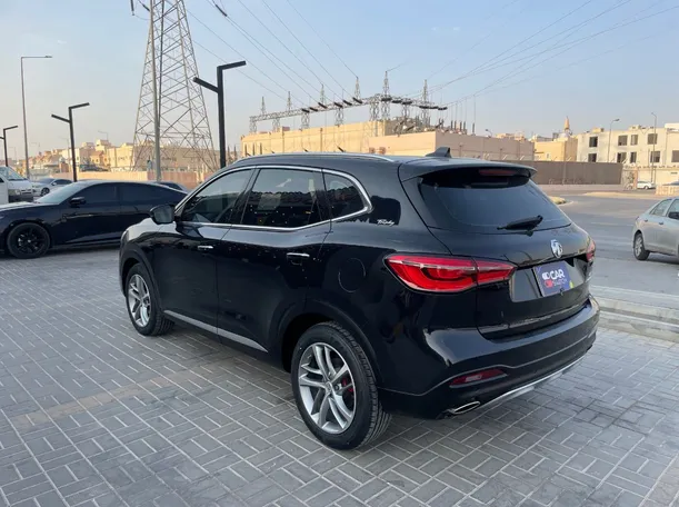 Car image 7