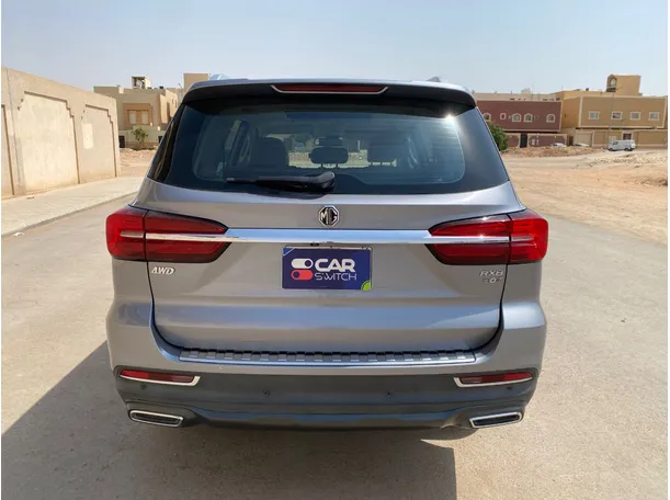 Car image 6