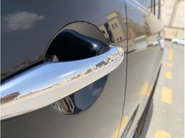 Car image 35
