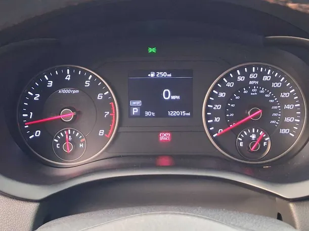 Car image 19