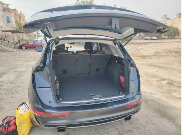 Car image 28