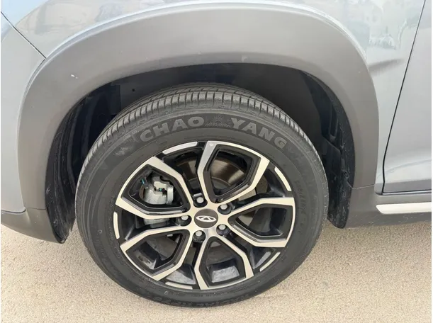 Car image 11
