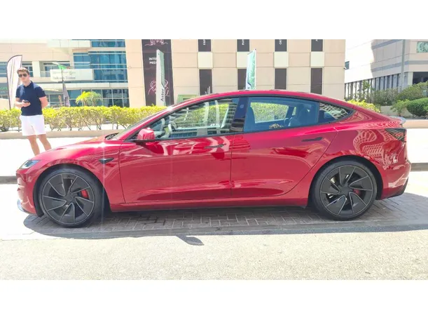 Car image 8