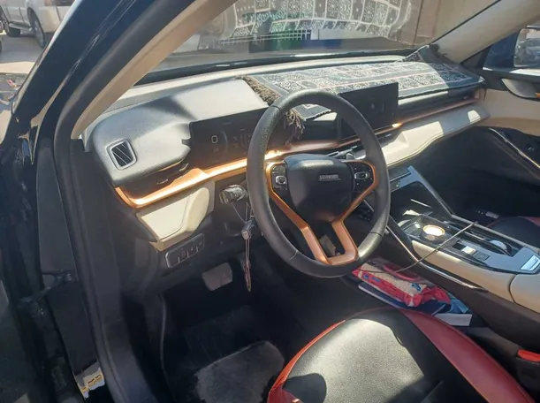 Car image 11