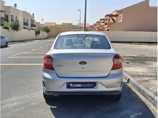 Car image 6