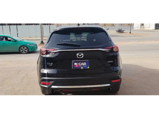 Car image 6