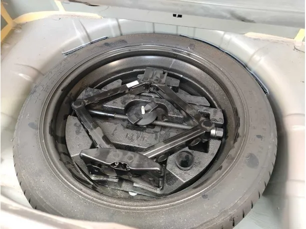 Car image 41