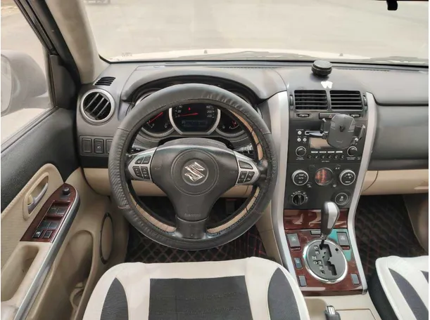 Car image 24