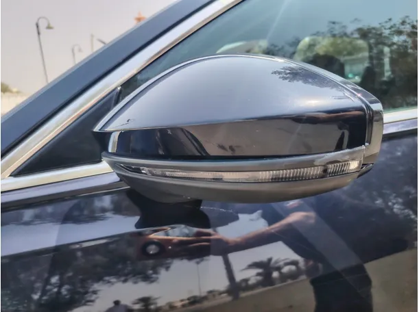 Car image 28