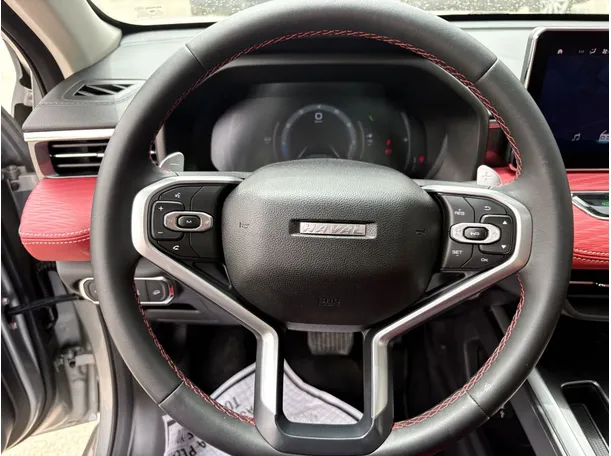 Car image 13
