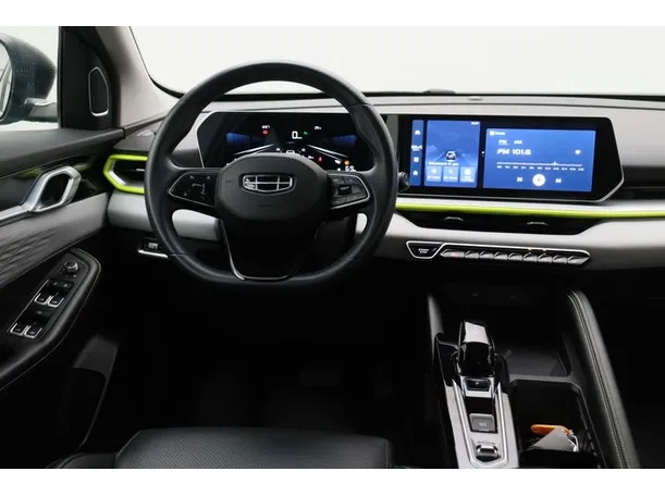 Car image 15