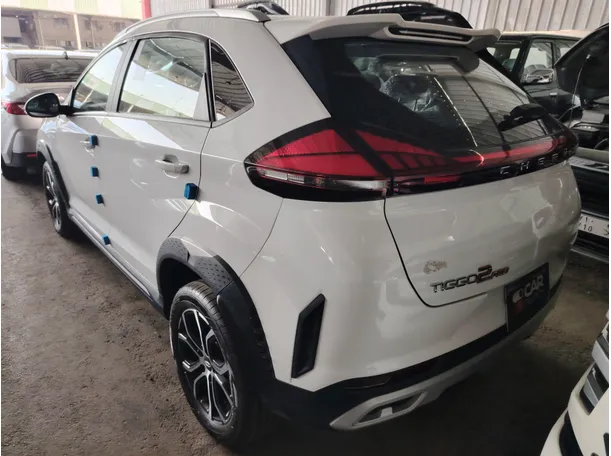 Car image 7