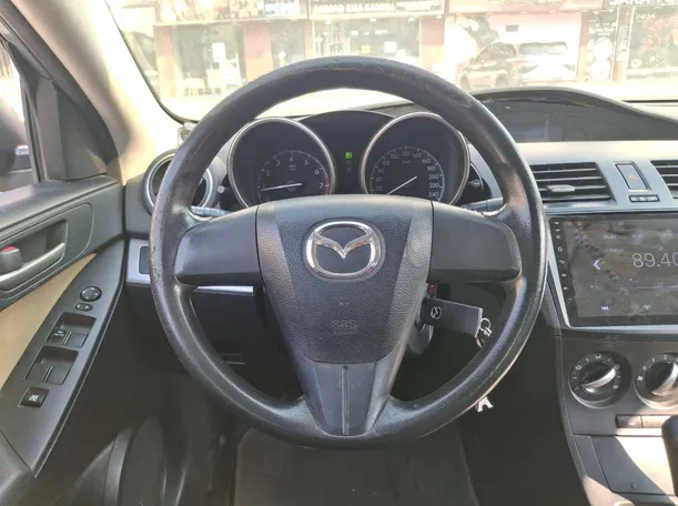 Car image 18