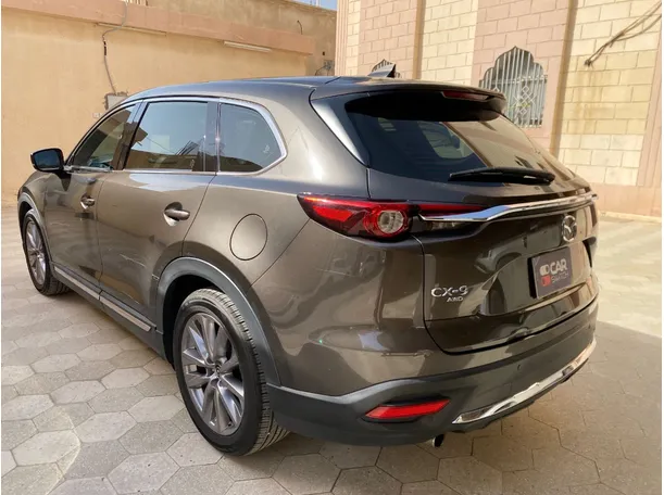 Car image 7