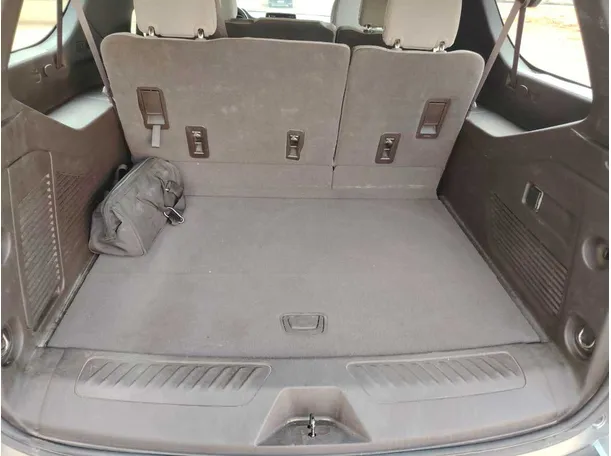 Car image 33