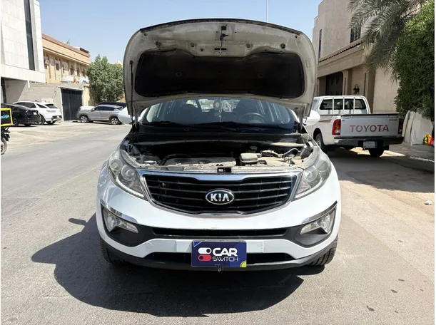 Car image 26