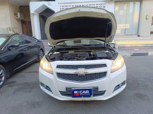 Car image 32