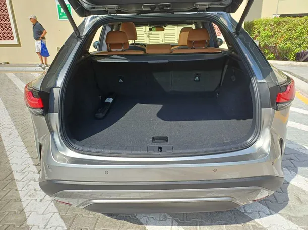 Car image 20