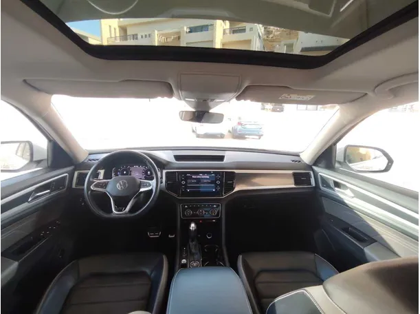 Car image 21