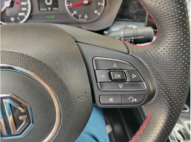 Car image 38