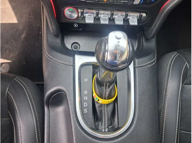 Car image 16