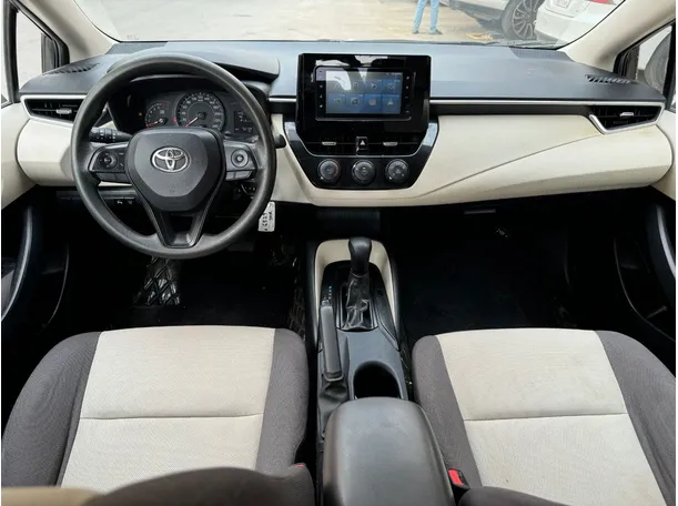 Car image 15