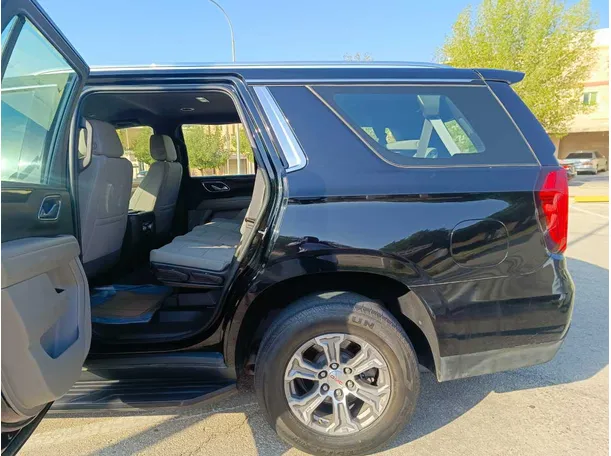 Car image 20