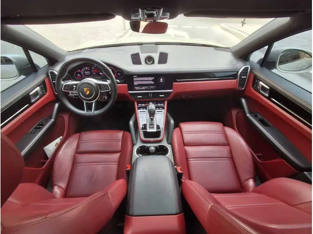 Car image 19