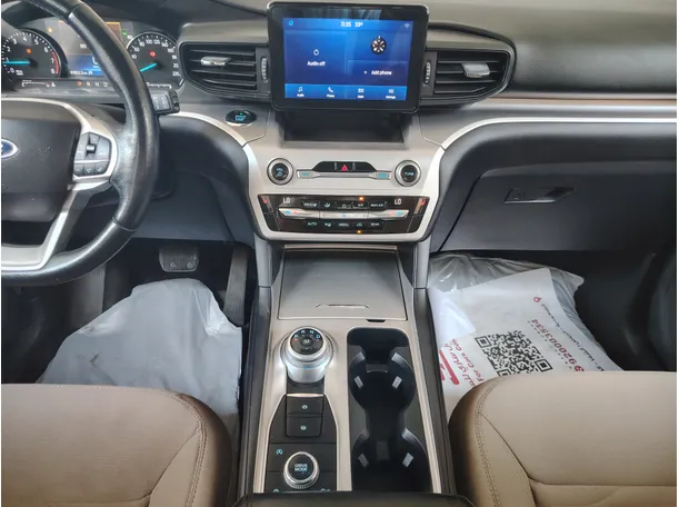 Car image 24