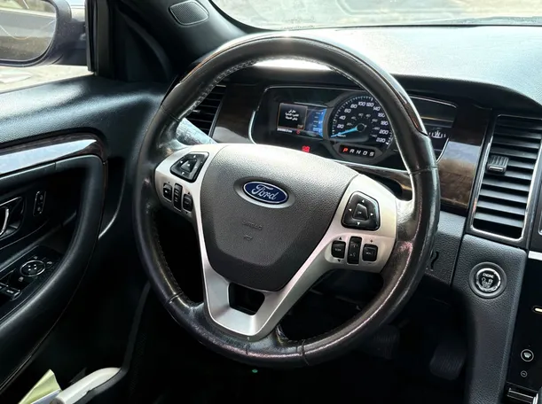 Car image 22