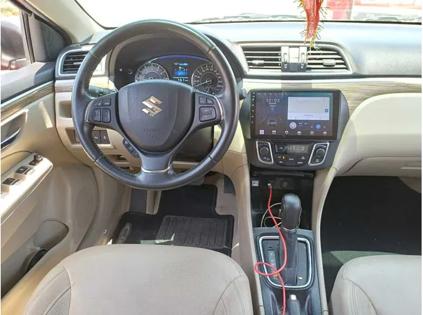 Car image 15