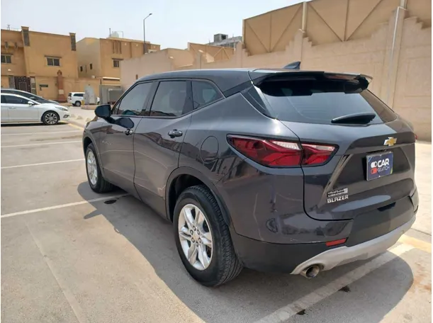 Car image 7