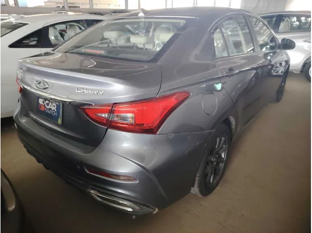 Car image 5