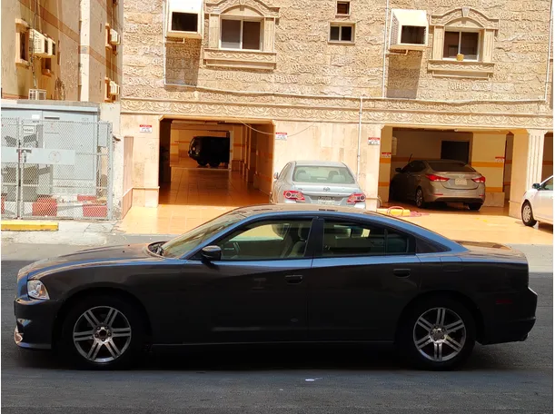 Car image 8