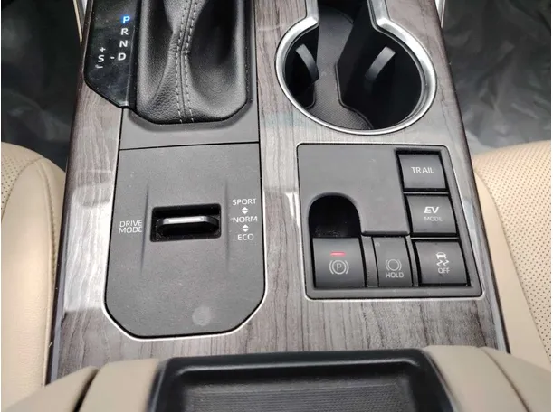 Car image 29