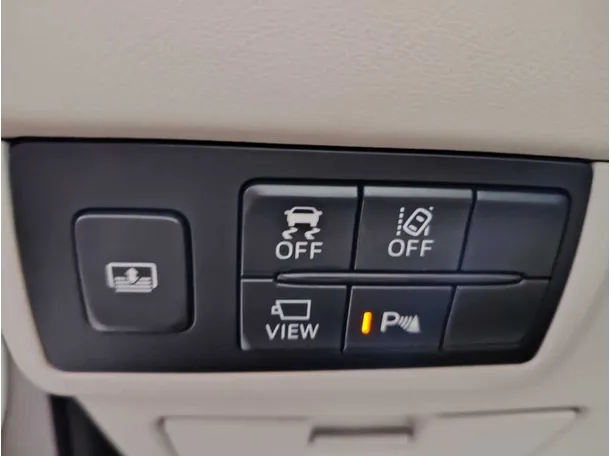 Car image 28