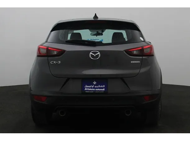 Car image 12
