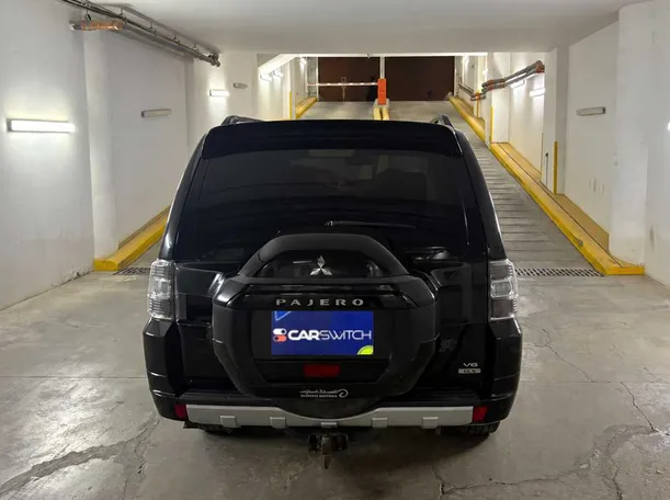 Car image 9