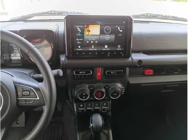 Car image 16