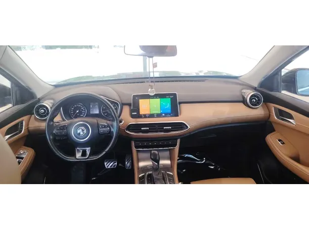 Car image 17