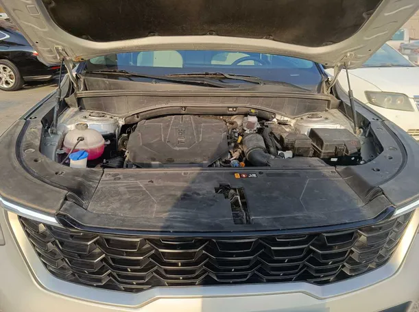 Car image 32