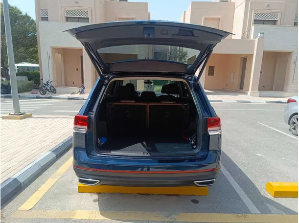 Car image 27