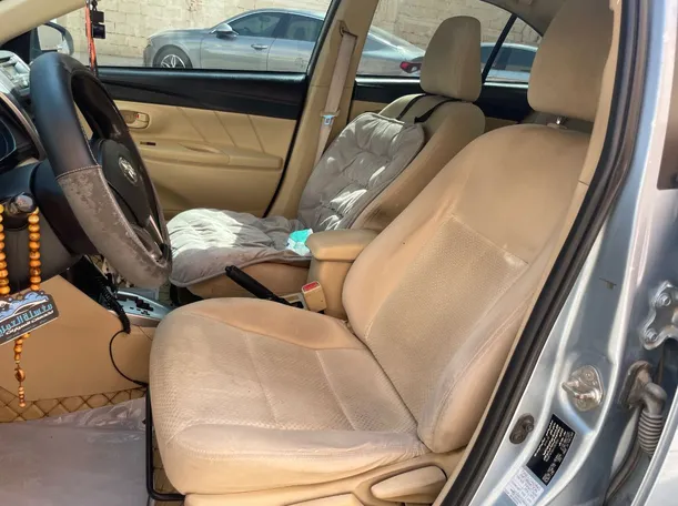 Car image 13