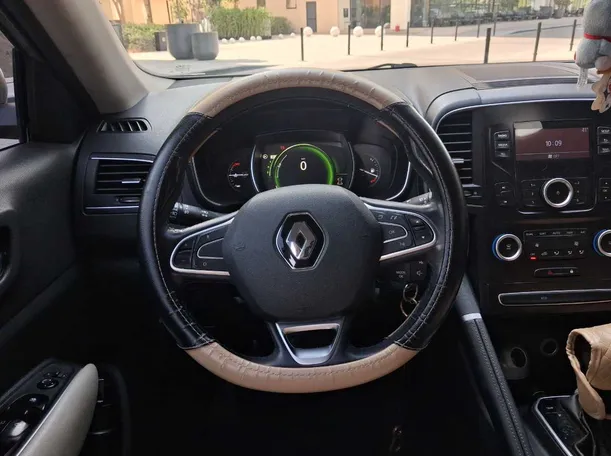 Car image 15