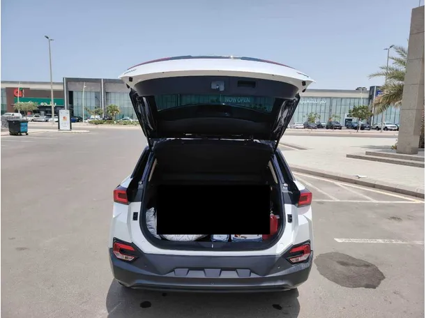 Car image 30