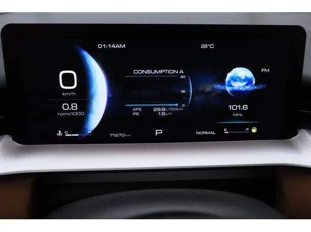 Car image 6