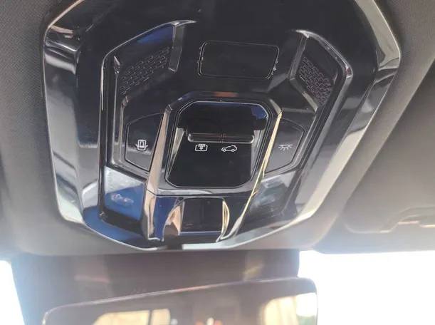 Car image 27