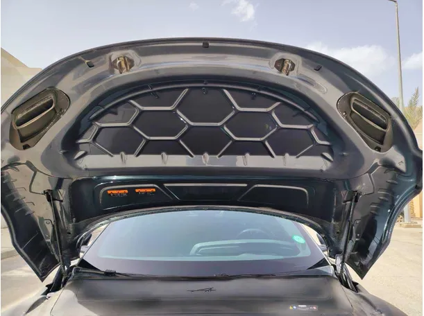Car image 33