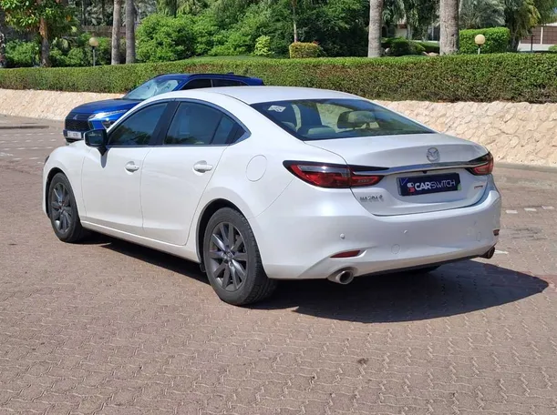 Car image 7